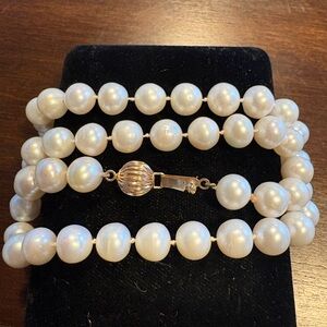 Elegant White Pearl Necklace